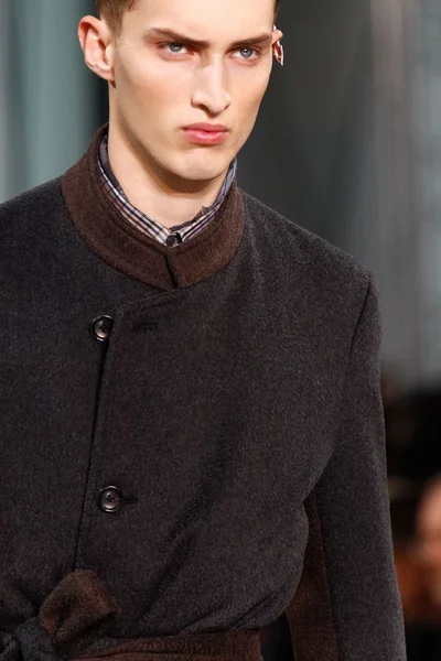 Look 29